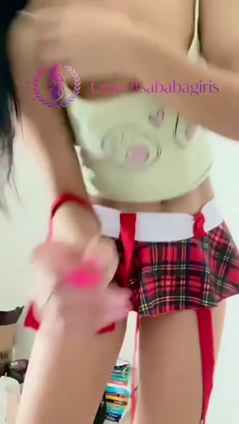 18lik çıtır kızın striptiz şovları 🔥