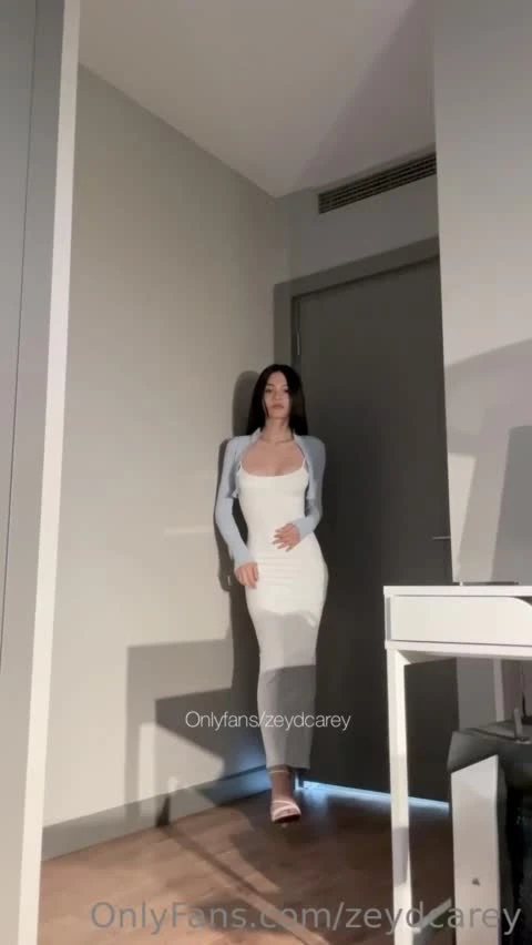 Alya Vural dildo ile kendini boşaltıyor
