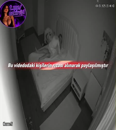 Karısını sikiyor
