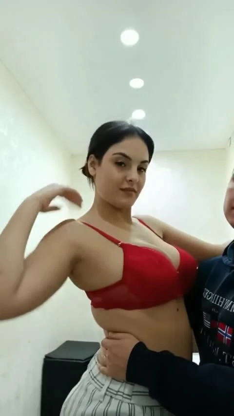 Kızı kölesi yaptı