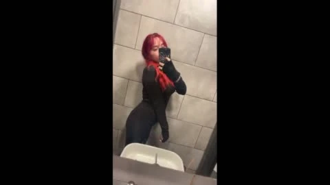 Kızıl hatunun birleştirilmiş seks ve mastürbasyon videoları Türk İfşa